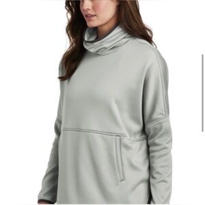 The North Face Canyon Flats Stretch Poncho  Cowl Neck, Size M, Gray.